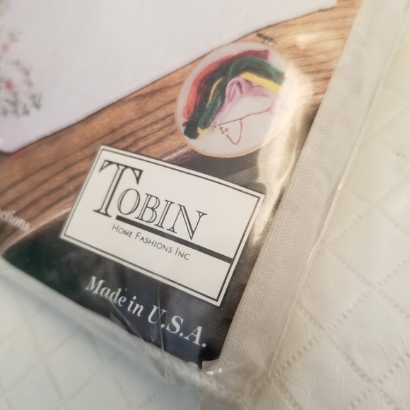 New Tobin Embroidered 2 Placemats & 2 Napkins Kit Queen Anne's Lace No Iron - Picture 5 of 5